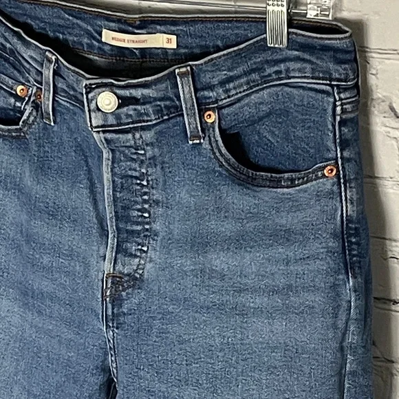 Levi Strauss Wedgie Classic Blue Straight Leg Women's Jeans - Picture 3 of 5